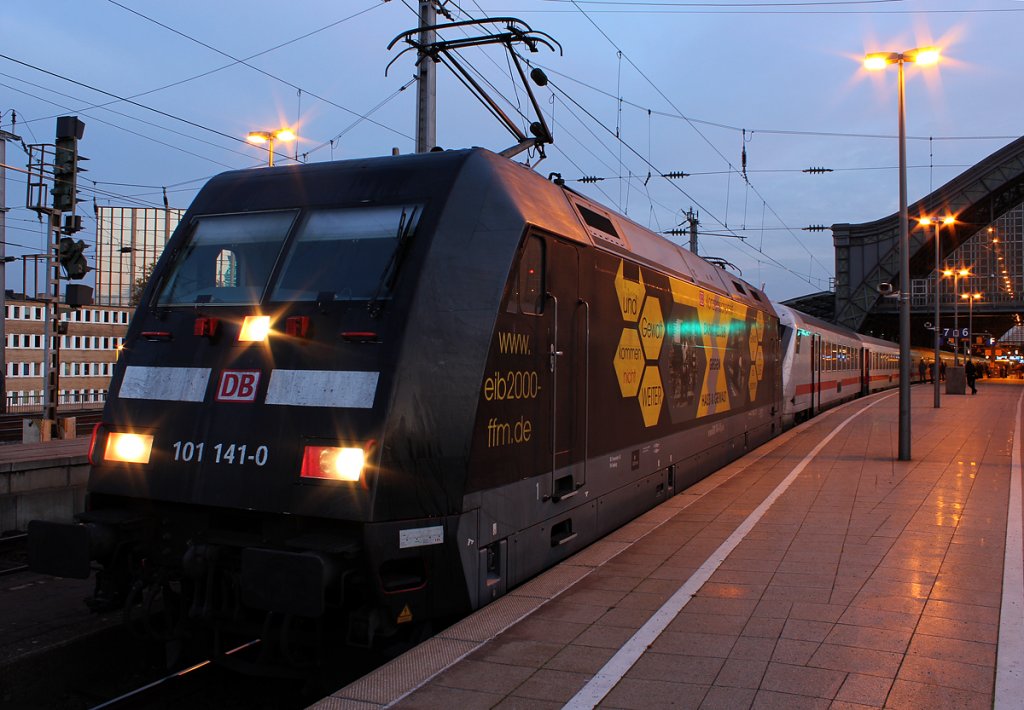 101 141-0 in K�ln Hbf am 20.11.2011