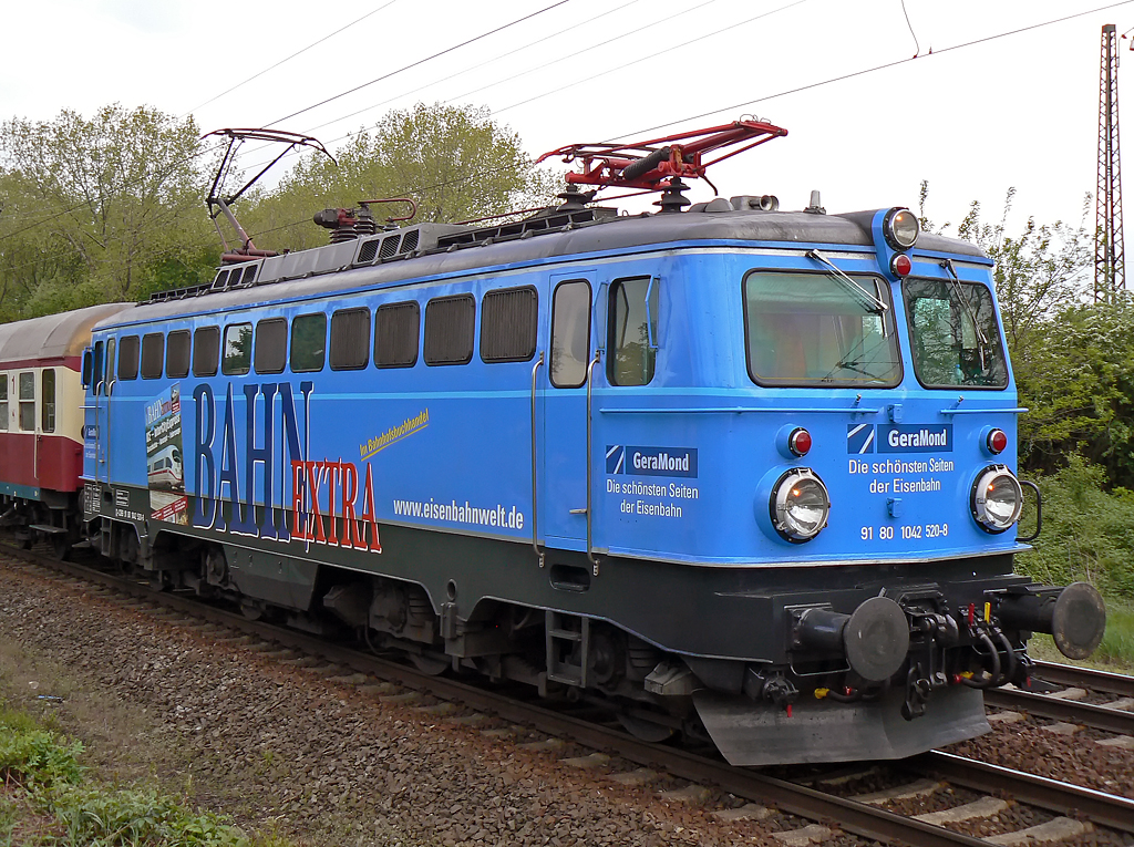 1042 520-8 mit leerem Partyzug in Gremberg am 04.05.2010