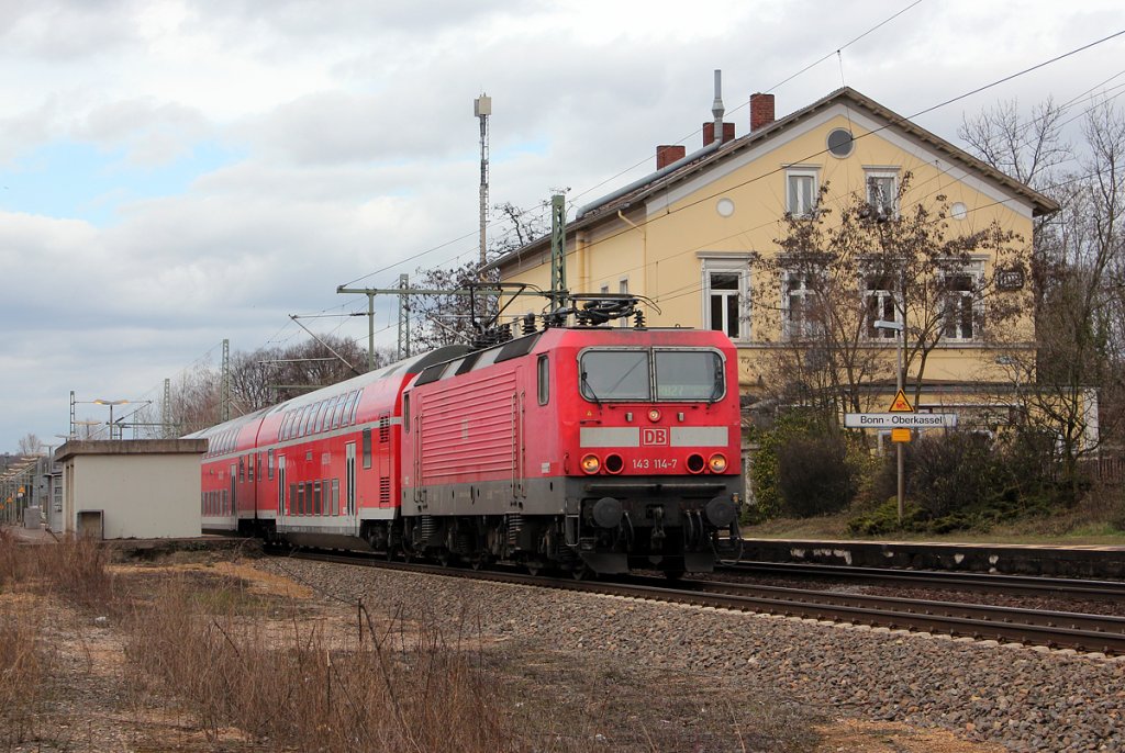 143 114-7 am RB27 in Bonn Oberkassel am 11.04.2013