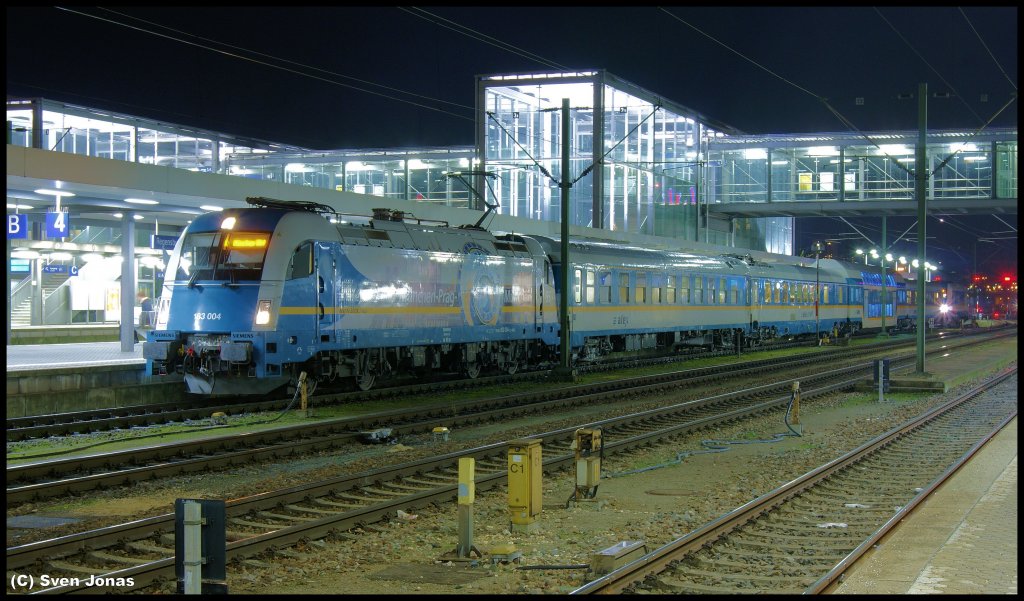 183 004-1 (VBG)  M�nchen-Prag-M�nchen ab 65 Euro  in Regensburg-Hbf am 5.12.2012.