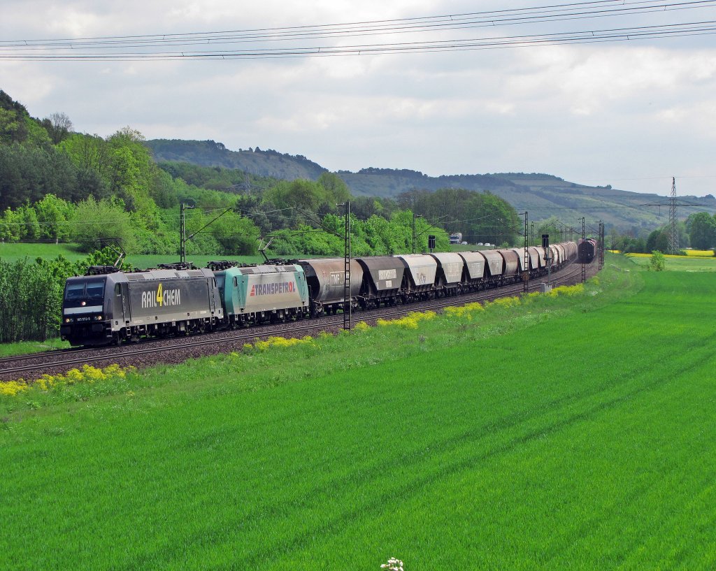 185 572 + 185 543 Rail4Chem durchs Maintal.
Aufgenommen am 15.05.2010.