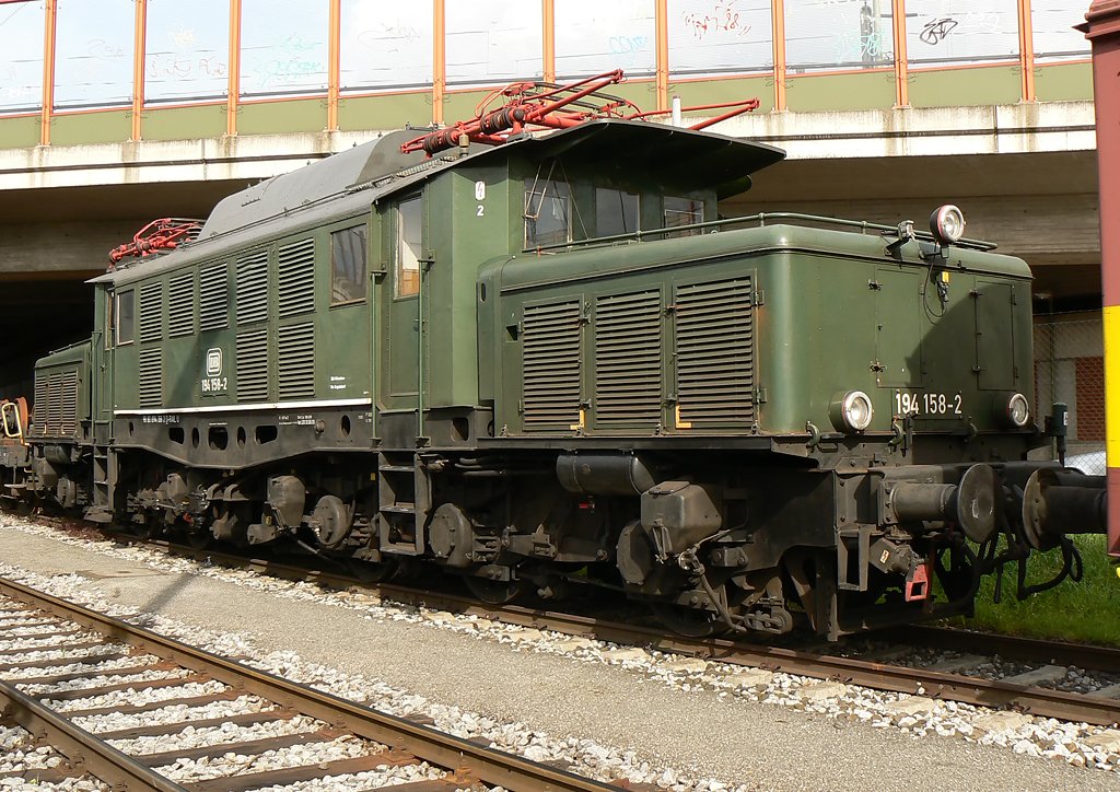 194 158-2 abgestellt in Neuss am Kaiser im Juli 09