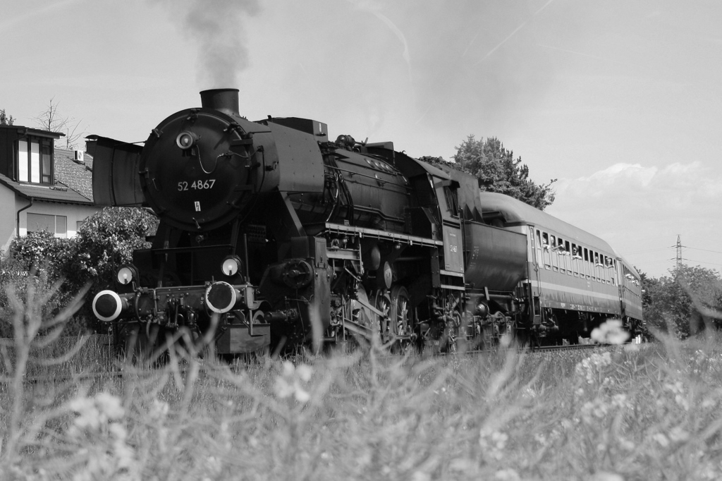 Dann nochaml die 52 4867 kurz vor Liederbach am 23.05.2010.