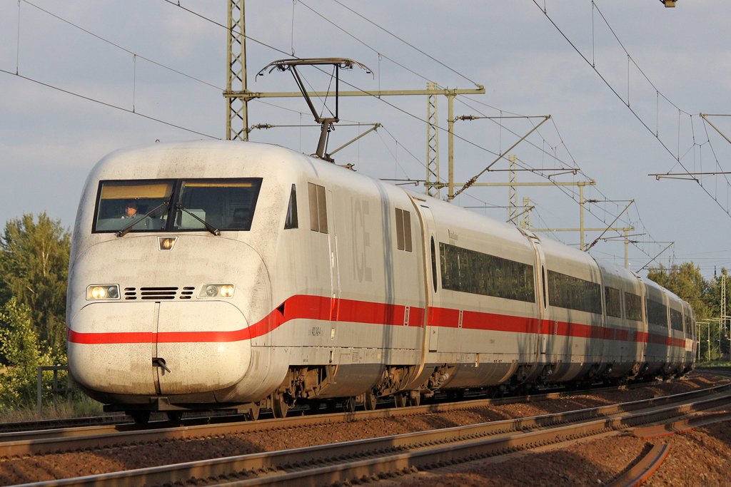 Der 402 040-0 in Ashausen, am 06,09,09