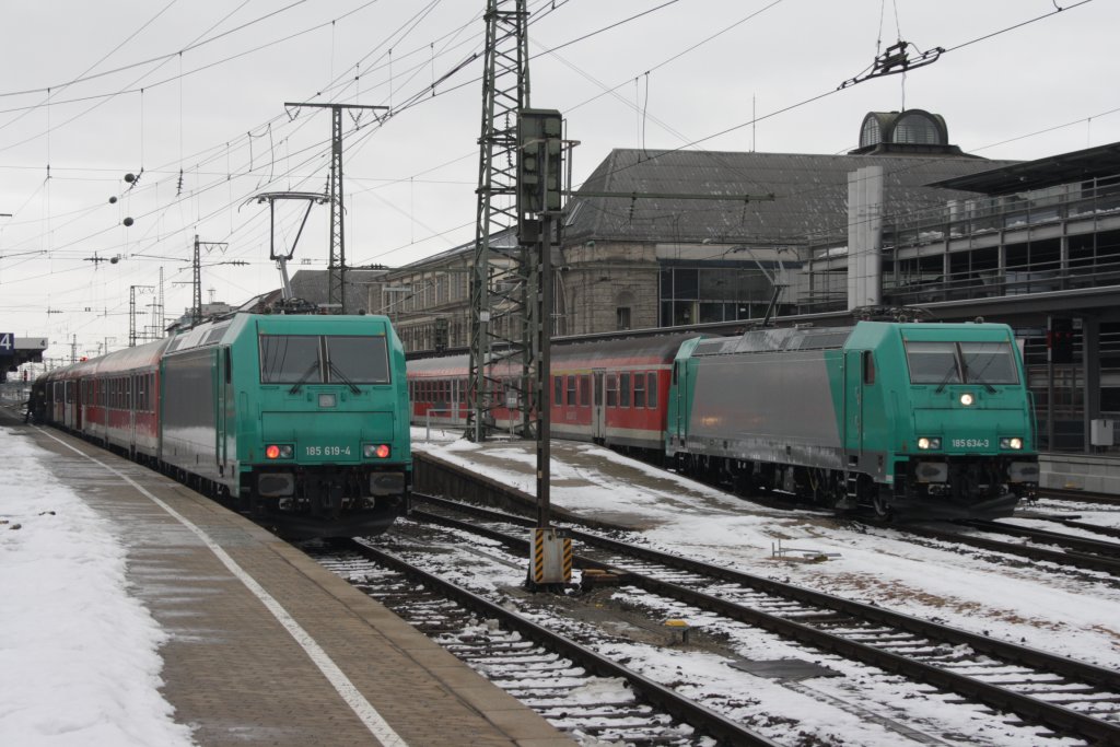 Der S-Bahn Ersatzverkehr in N�rnberg wird von BASF 185 durchgef�hrt hier zusehen 185 619 + 185 634 im Bahnhof von N�rnberg