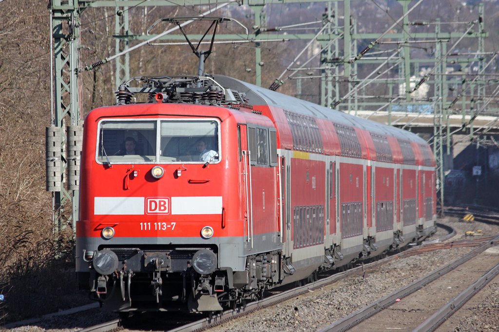 Die 111 113-7 in Wuppertal Vohwinkel am 03,03,10