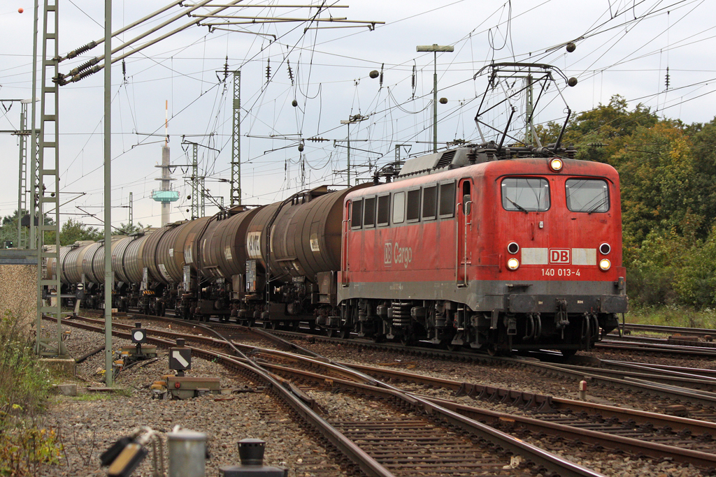 Die 140 013-4 in Gremberg am 05,10,10