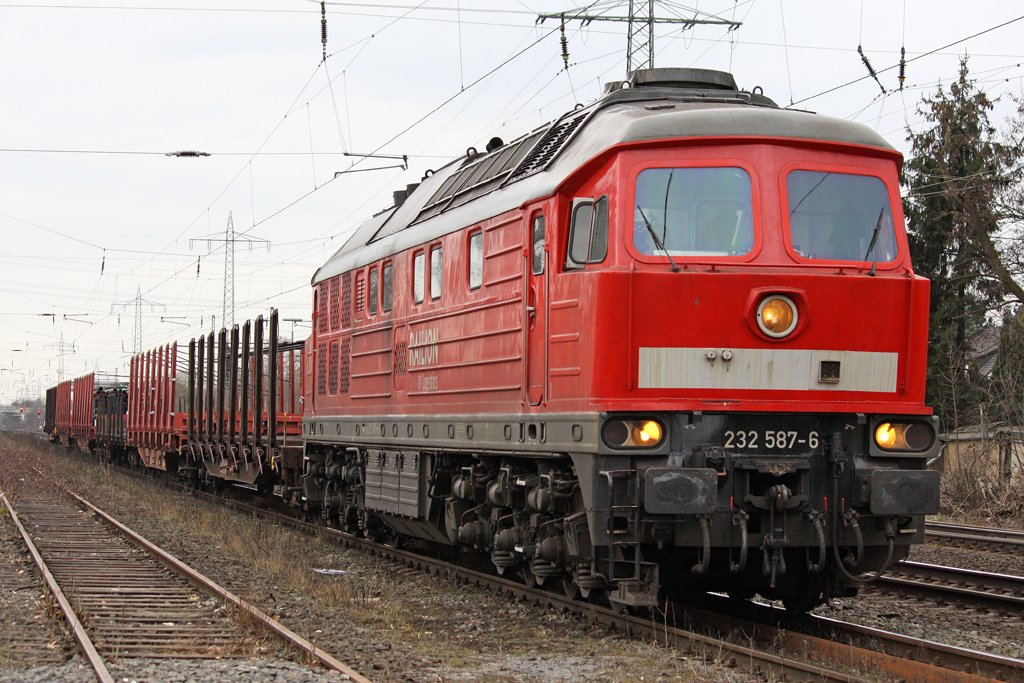 Die 232 587-6 in Ratingen Lintorf am 19,03,10