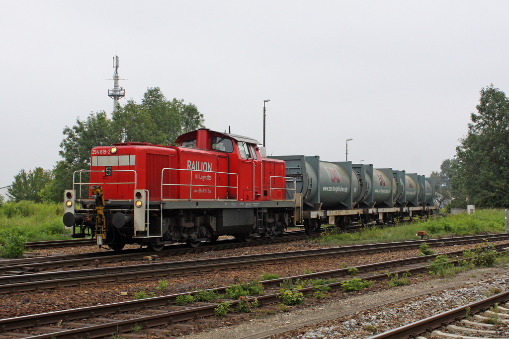 Die 294 619-2 in M�hldorf am 01,08,11