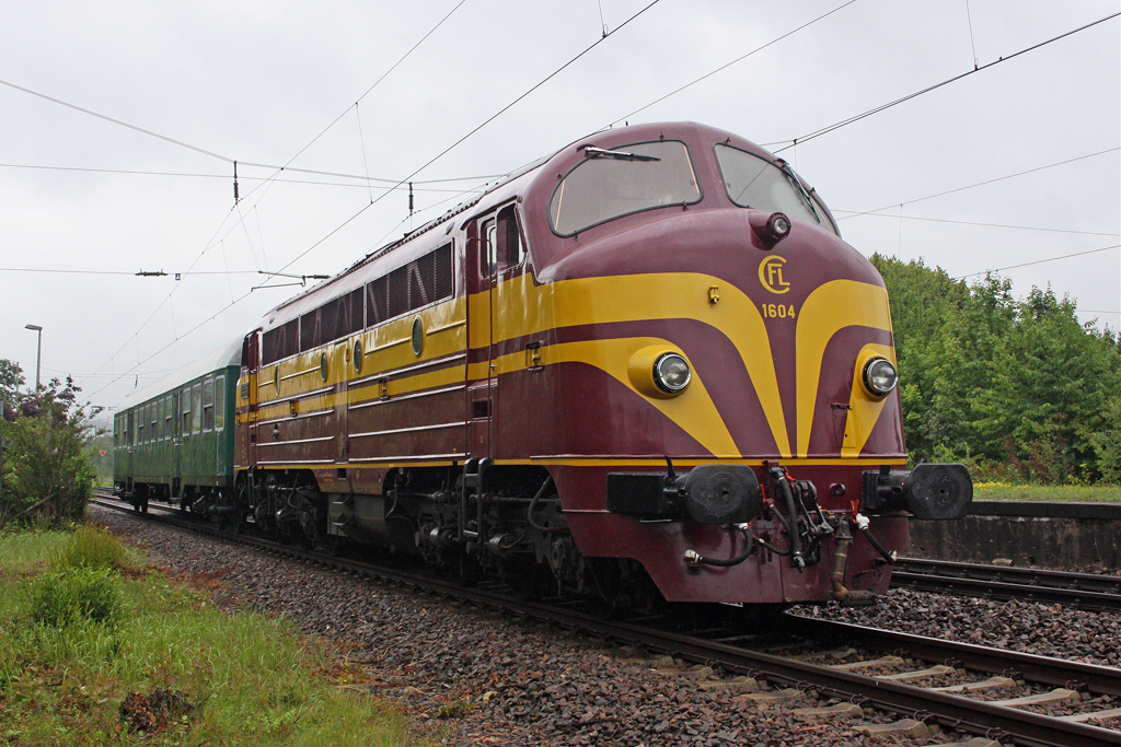 Die CFL 1604 und Wagen in Igel am 20,06,11