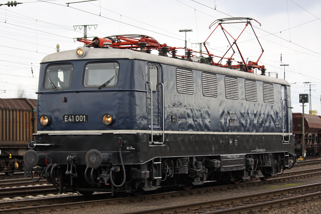 Die E41 001 bei der Lokparade in Koblenz-L�tzel am 03,04,10
