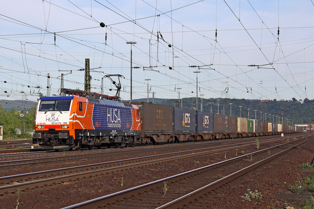 Die HUSA ES 64 F4-996 ( E 189 096-1 ) in Koblenz L�tzel am 08,05,11