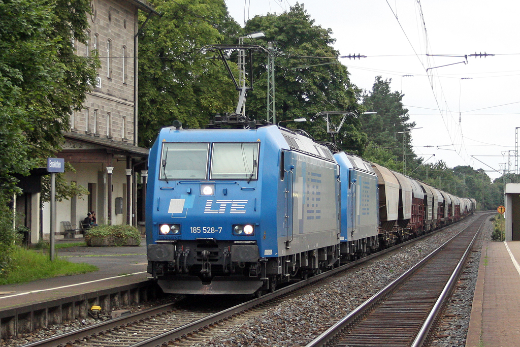 Die LTE 185 528-7 und 185 529-5 in Emskirchen am 18,08,10