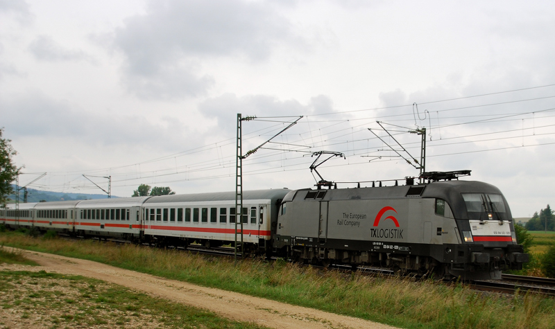 ES 64 U2-029, TX Logistik, zur Abwechslung mal im Personenzugdienst! Aufgenommen am 30.08.12, bei Treuchtlingen.