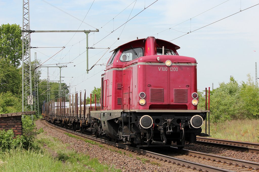 V100 1200 mit Aluzug in Porz Wahn am 09.05.2011