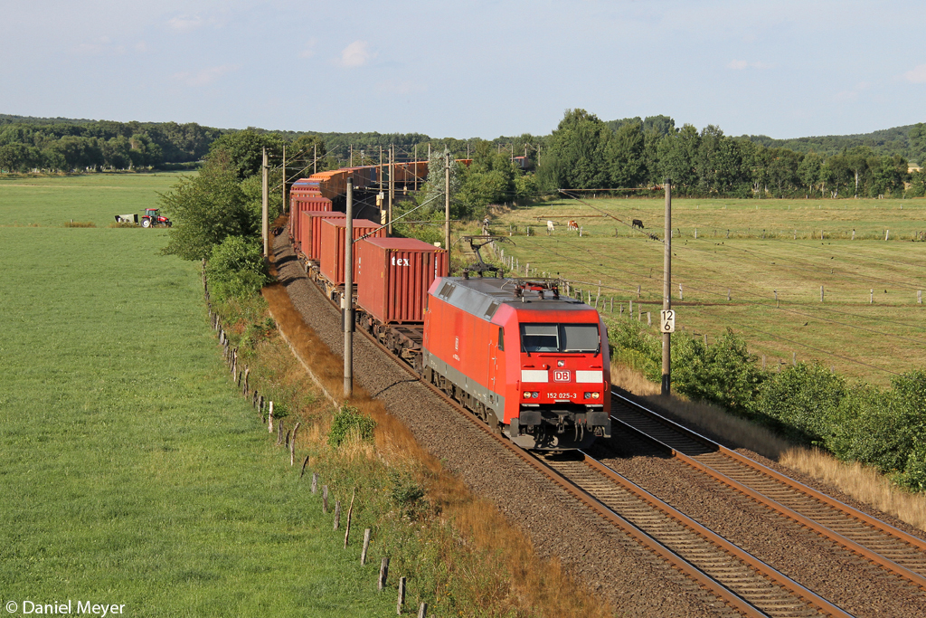 Die 152 025-3 in Ramelsloh am 01.08.2013 