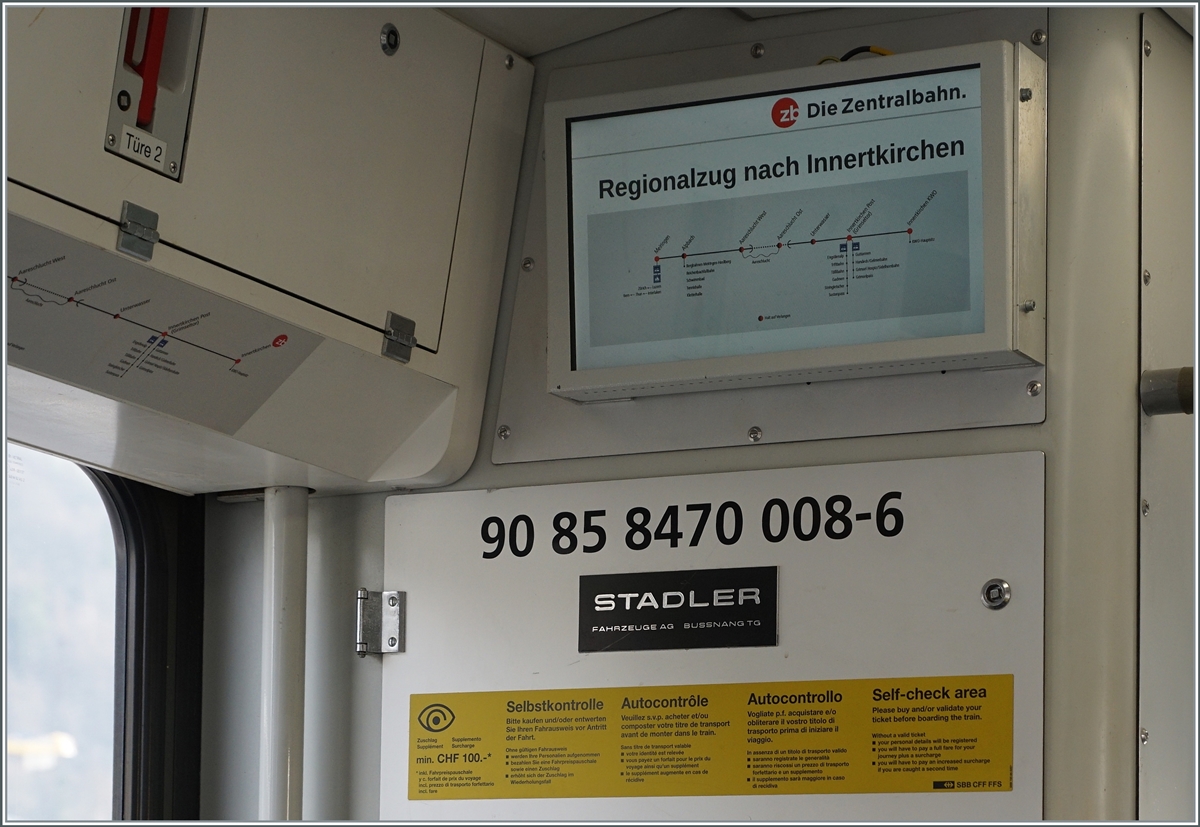 Im Einstiegbereich des Be 4/4 N° 8 / Be 125 008 sieht man rasch, wer der neue Hausherr diese Stadler Treibwagens ist.

17. Februar 2021