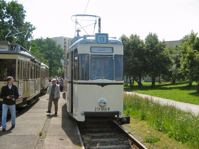 REKO-Zug in der Wendeschleife Wuhletalstrasse, Berln-Marzahn 14.6.2009