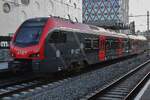 Am 7 Oktober 2018 verlasst R-NET 2014 Gouda als S-Bahn nach Woerden.