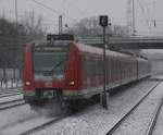 Na ja der 423 der S-Bahn Rhein-Main zieht zwar noch keine sch�ne Schleppe hinter sich her.