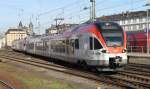 Und nun gibts auch sowas in Koblenz xD Der SE von Neuwied nach Frankfurt(M)Hbf bei der einfahrt in den Koblenzer Hbf. Die Zeiten von DB Regio am rechten Rhein von Koblenz nach Wiesbaden/Frankfurt sind also Geschichte....:(