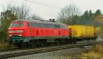 218 139-4 mit einem Hochdruckreinigungswagen am Haken.