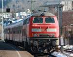 Nun die 218 408 von  hinten  mit Stellwerk in Boppard.