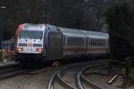 101 144 neigt sich mit Ihrem IC nach Bonn Hbf hineien.