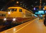 103 184-8 am IC 2417 aus Flensburg auf Gleis 5 anstatt 7 in K�ln Hbf.