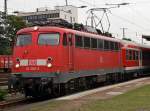 110 380-3 im Sommer 2009 in K�ln West 