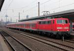 111 146-7 am RE9 Verst�rkerzug nach Siegen in K�ln Messe/Deutz am 03.04.2013