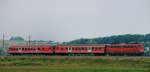 Der Steuerwagen-Knutsch, gezogen von der 113 309-9.