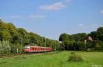 143 215-2 schiebt die S6 nach K�ln-Nippes am 16.09.2012 durch einen kleinen Einschnitt zwischen Essen-Werden und Essen-Kettwig.