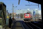 143 943-8 und 143 917-3 mit der S7 (Halle-Trotha - Halle-Nietleben) am 22.02.2014 bei der Einfahrt in Halle(Saale)Hbf.