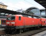 Die 143 009 hielt kurz um dann als Sandwich Richtung Koblenz zu Heizen.