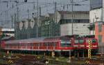 In der Abstellanlage traf man nochmals die Trier 143 die jetzt den Blick auf den Steuerwagen frei gibt, daneber steht die 143 129-5 und die 111 219-7 aus N�rnberg.