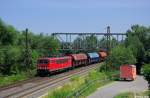 155 056-5 mit dem GC 62240 von Lutherstadt Wittenberg nach Piesteritz-Ebenleben am 27.07.2013 bei Naumburg(Saale).