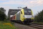 Die ES 64 U2-013 ( 182 513 ) in Schkopau am 18,08,11