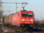 185 216-9 mit dem  WENZEL  in Porz-Wahn am 15.12.2010