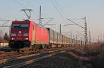 185 402-3 am LKW Walter Ganzzug hinter Porz Wahn am 03.03.2011