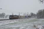 241 012-2  Chewbacca  mit einem KV-Zug am 24.01.2015 bei Wulfsmoor.