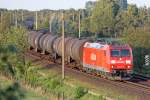 Die 185 175-7 bei der durchfahrt durch H�rsten, am 04,09,09