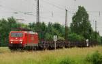 189 064-9, mit einem kurzen Schwerlastg�terzug am Haken, aufgenommen am 10.06.10, bei der Durchfahrt durch Gersthofen.