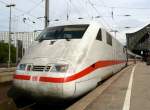 401 570-7 mit dem ICE 1025 nach M�nchen in K�ln Hbf.