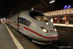 Ein ICE3, zum Gl�ck mit allen T�ren.