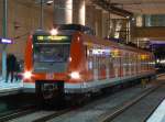423 795-4 (S13) im Bahnhof  K�ln/Bonn-Flughafen  an Gleis 3 am 02.11.2010