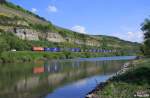 1116 070-4 mit Kisten am 24.04.2014 bei Himmelstadt.