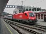Ein ÖBB EC erreich von Wien kommend sein Ziel Feldkrich.