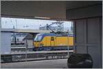 Der Schnappschuss zeigt weit mehr  Schweiz  als auf den ersten Blick vermutet werden könnte: Das Bild der (halben) NS Lok habe ich in Basel Bd.