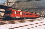 In Moutier wartet der EBT SMB VHB RBDe 4/4 227  Emmental  auf die Abfahrt nach Solothurn.